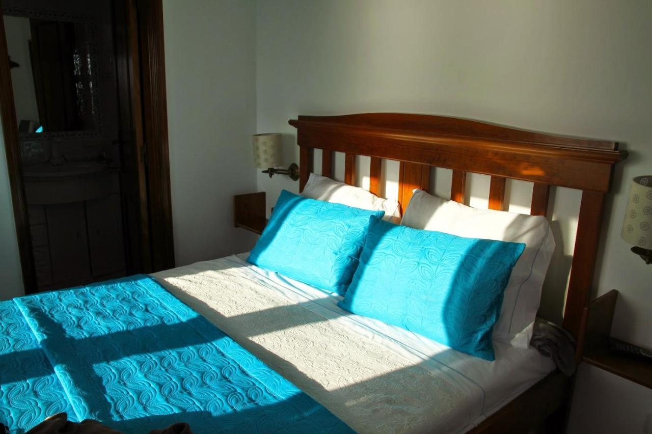 Bed and Breakfast Pequena Baleia Ferrel  Esterno foto