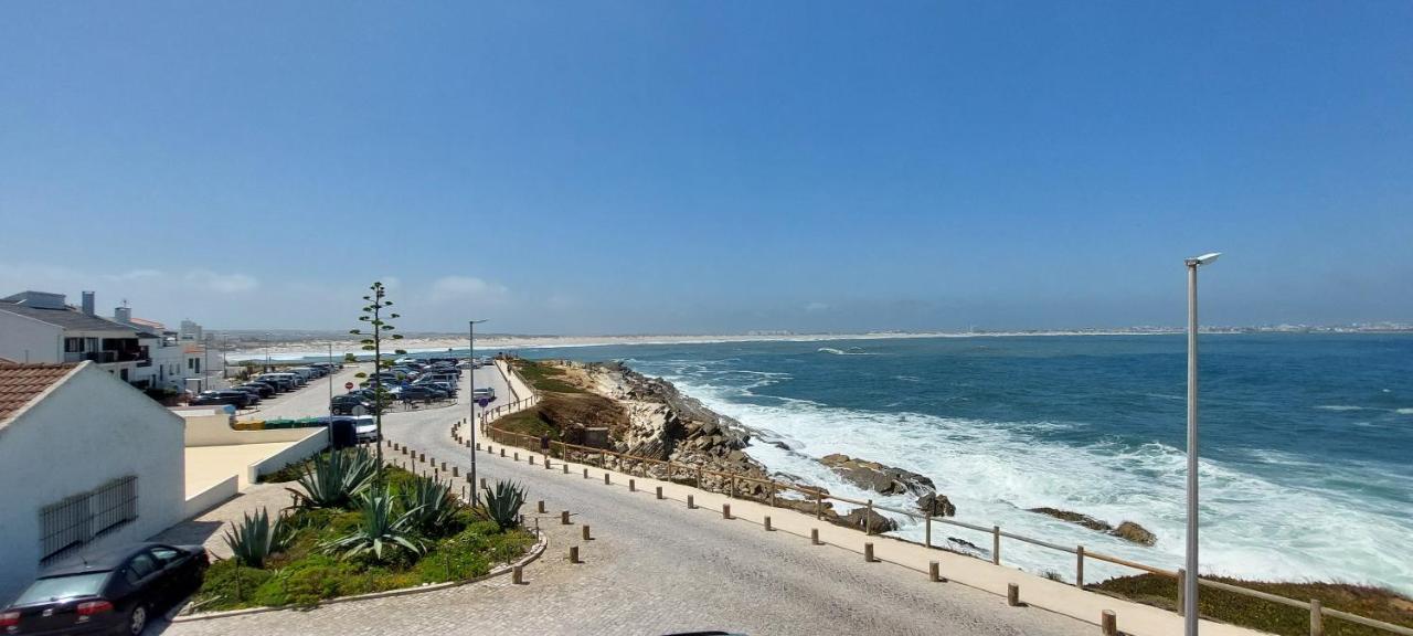 Bed and Breakfast Pequena Baleia Ferrel  Esterno foto