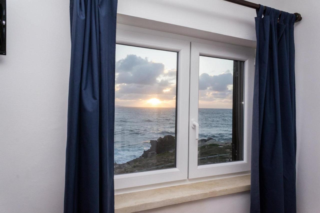 Bed and Breakfast Pequena Baleia Ferrel  Esterno foto